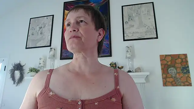 AuroraWillows online show from January 14, 2026, 2:44 pm