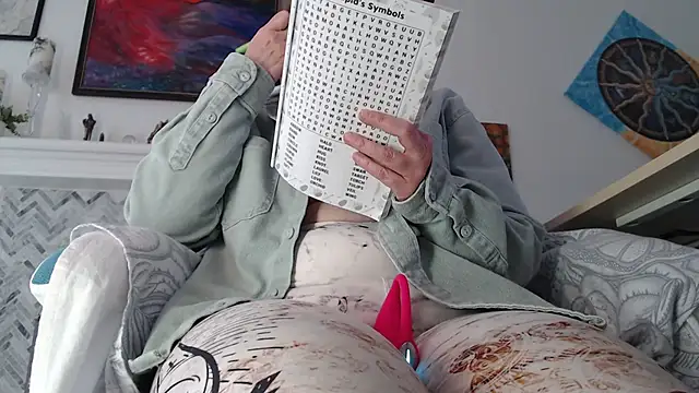 AuroraWillows online show from February 8, 2026, 4:43 pm