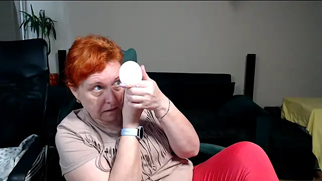 Snapshot of JoannaAndNeighbour chatting on March 22, 2026, 8:29 am JoannaAndNeighbour online show from March 22, 2026, 8:29 am