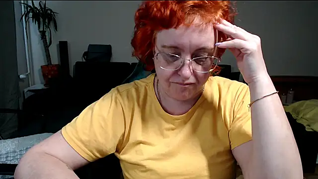 Snapshot of JoannaAndNeighbour chatting on March 25, 2026, 7:47 am JoannaAndNeighbour online show from March 25, 2026, 7:47 am