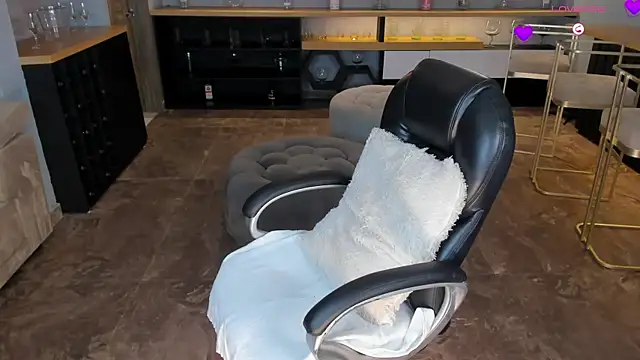 KateOwens online show from March 12, 2025, 10:26 am