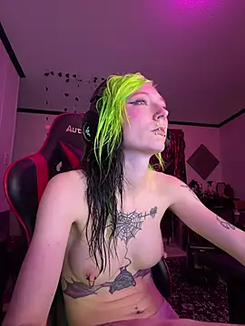 Snapshot of alicewonder09 chatting on February 3, 2026, 6:40 am alicewonder09 online show from February 3, 2026, 6:40 am