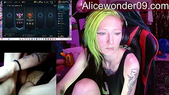 Snapshot of alicewonder09 chatting on March 17, 2026, 3:22 am alicewonder09 online show from March 17, 2026, 3:22 am