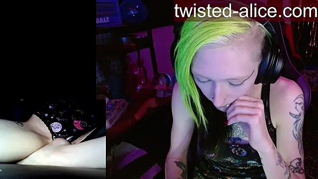 Snapshot of alicewonder09 chatting on April 4, 2026, 6:00 am alicewonder09 online show from April 4, 2026, 6:00 am