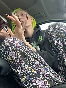 Snapshot of alicewonder09 chatting on April 4, 2026, 7:11 pm alicewonder09 online show from April 4, 2026, 7:11 pm