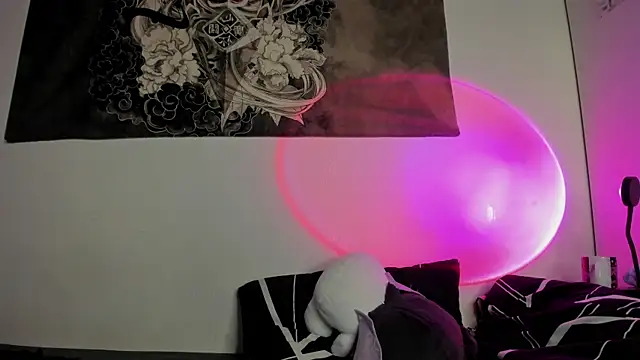 t0riayun0 online show from January 19, 2025, 2:57 am