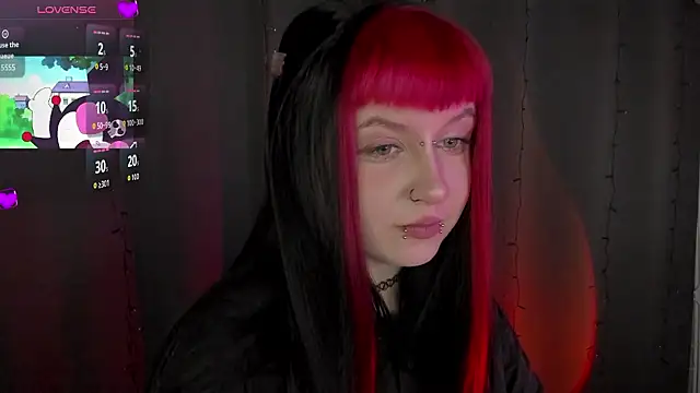 t0riayun0 online show from February 25, 2026, 7:01 pm