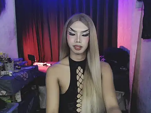 MirabelleNotch online show from April 15, 2026, 11:06 am