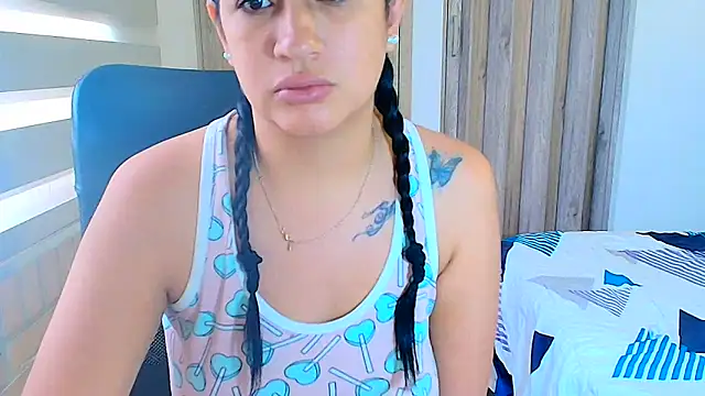 sara2520 online show from March 24, 2026, 5:51 pm