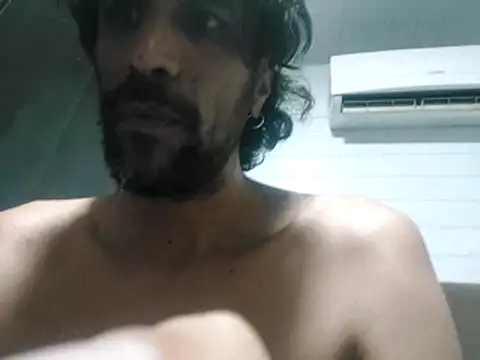 Hotcasados69 online show from February 10, 2026, 6:50 am