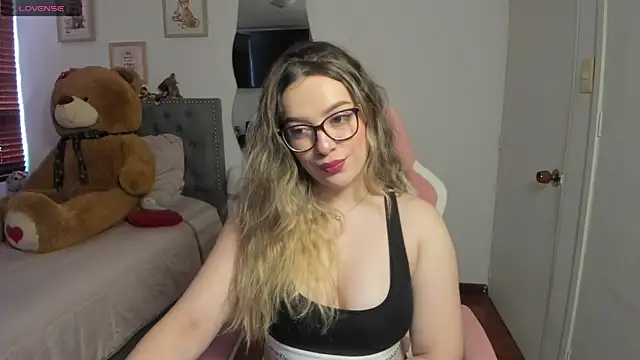 Snapshot of samysweet_8 chatting on May 8, 2026, 1:38 pm samysweet 8 online show from May 8, 2026, 1:38 pm
