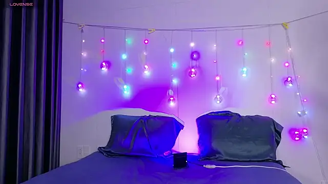 AnnJey online show from April 21, 2026, 9:04 am