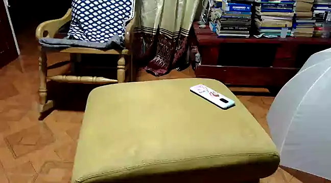 Snapshot of marinadenoche chatting on January 23, 2025, 12:25 am marinadenoche online show from January 23, 2025, 12:25 am