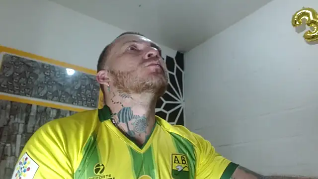 stripnolimits online show from November 8, 2025, 11:36 pm