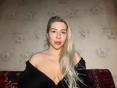 Lux Sonya Star online show from December 20, 2025, 12:45 pm