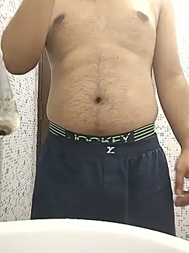 thebrownboi01 online show from June 1, 2026, 2:24 am