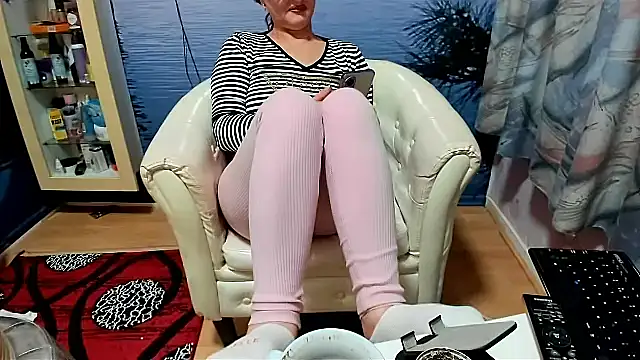 Mature4you44 online show from January 26, 2025, 10:45 am