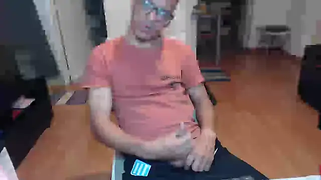 guachin hunk online show from May 20, 2026, 3:24 am