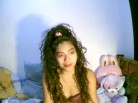 sweetvirginia01 online show from April 6, 2026, 9:38 pm