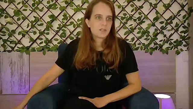 LadyChantale online show from October 24, 2025, 7:05 am