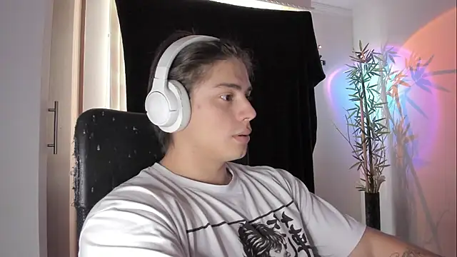 Giordano Russo online show from April 25, 2026, 7:33 pm