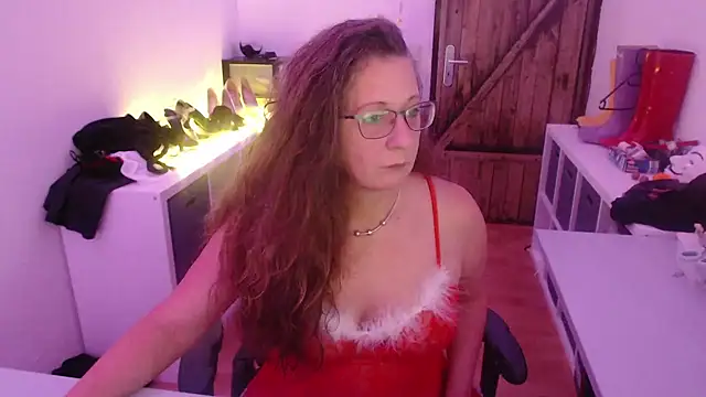 Snapshot of GeilesLuder75 chatting on December 14, 2025, 6:01 pm GeilesLuder75 online show from December 14, 2025, 6:01 pm