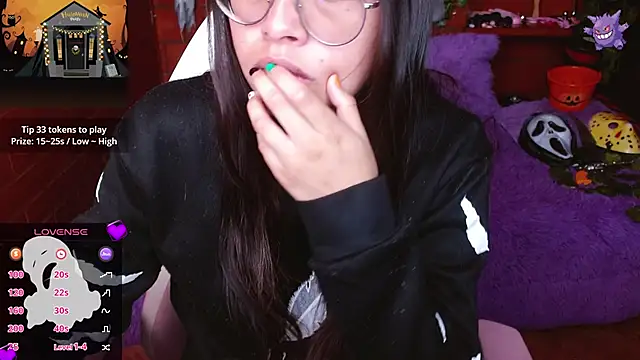 MidoriQuiinn online show from October 12, 2025, 2:05 pm