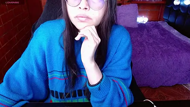Snapshot of MidoriQuiinn chatting on May 10, 2026, 4:23 pm MidoriQuiinn online show from May 10, 2026, 4:23 pm