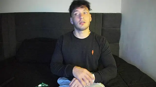 alejandro  2 online show from January 13, 2026, 1:33 am