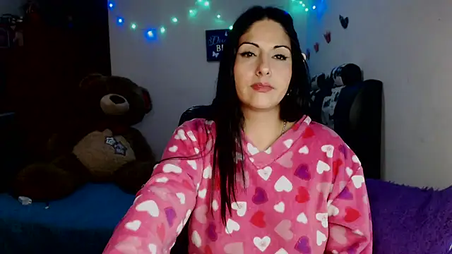 sahtlove1 online show from December 18, 2025, 2:17 am