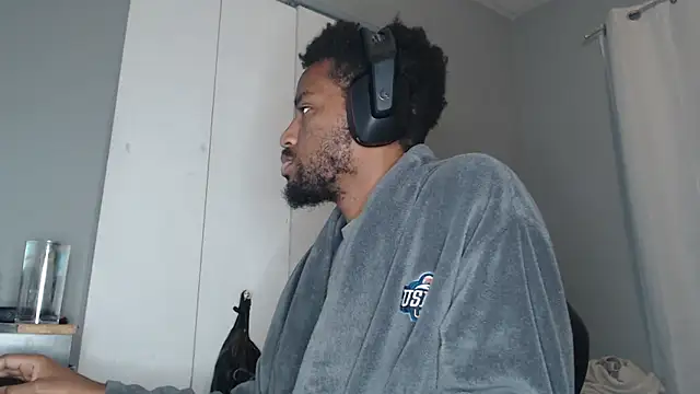 Snapshot of ChrisVacher chatting on December 16, 2024, 6:10 am ChrisVacher online show from December 16, 2024, 6:10 am