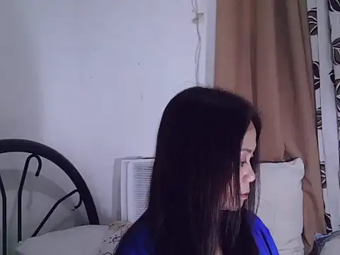 Snapshot of mommylicious chatting on March 10, 2025, 10:13 pm mommylicious online show from March 10, 2025, 10:13 pm