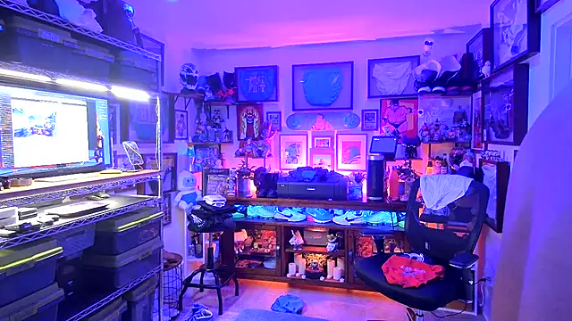 Briefs bud online show from December 19, 2024, 3:18 am