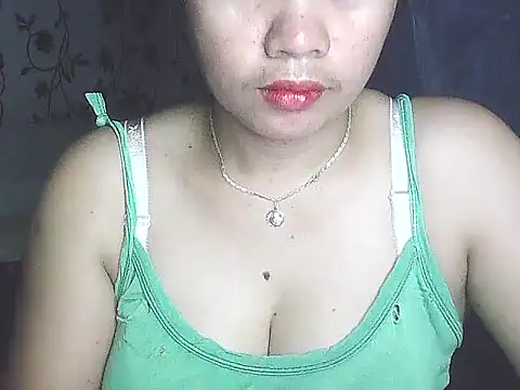 Snapshot of lovely_samxxx24 chatting on December 14, 2024, 2:23 am lovely samxxx24 online show from December 14, 2024, 2:23 am