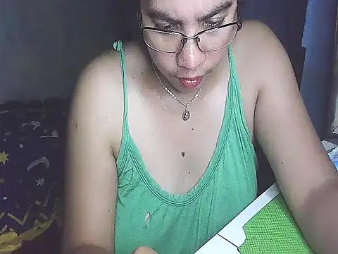 Snapshot of lovely_samxxx24 chatting on December 14, 2024, 8:34 am lovely samxxx24 online show from December 14, 2024, 8:34 am