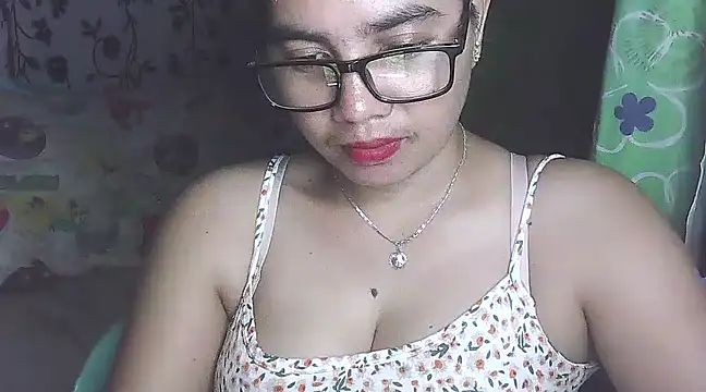 Snapshot of lovely_samxxx24 chatting on February 10, 2025, 8:20 am lovely samxxx24 online show from February 10, 2025, 8:20 am