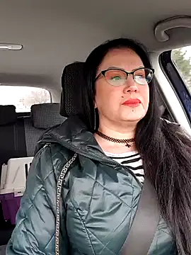 x  KHALEESI  x online show from February 7, 2025, 8:01 am