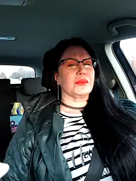 x  KHALEESI  x online show from February 7, 2025, 3:19 pm