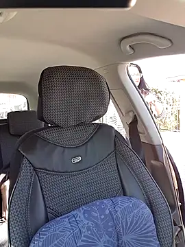 x  KHALEESI  x online show from September 16, 2025, 7:09 am