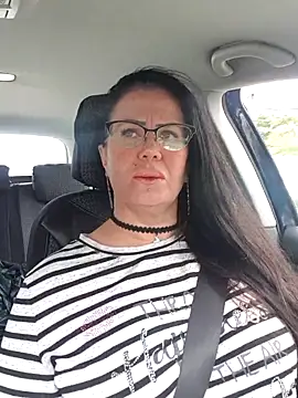 x  KHALEESI  x online show from October 13, 2025, 10:04 am