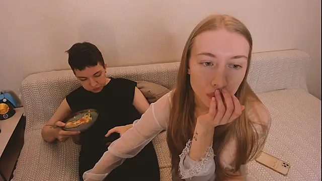 secret dreams   online show from February 12, 2026, 7:09 pm