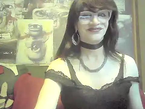Snapshot of TheBlackWtch chatting on May 19, 2026, 10:38 pm TheBlackWtch online show from May 19, 2026, 10:38 pm