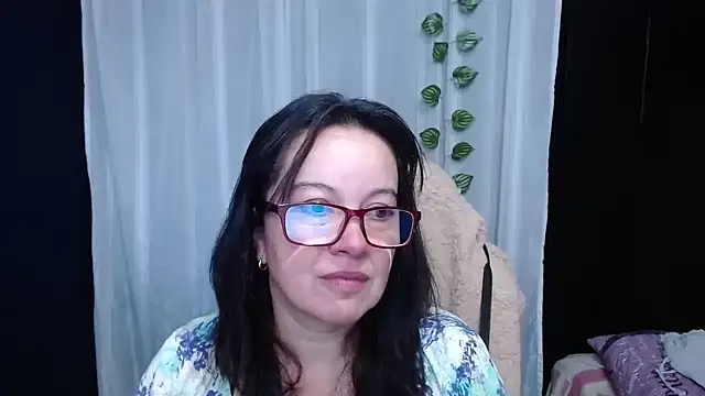 Snapshot of Sonialorens_ chatting on January 9, 2025, 11:58 am Sonialorens  online show from January 9, 2025, 11:58 am