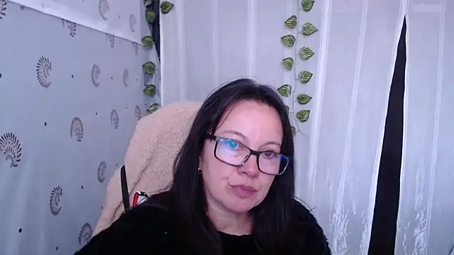 Snapshot of Sonialorens_ chatting on February 15, 2025, 6:01 pm Sonialorens  online show from February 15, 2025, 6:01 pm