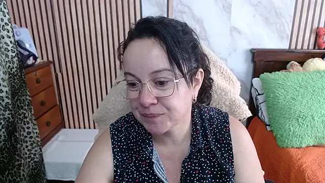 Snapshot of Sonialorens_ chatting on September 19, 2025, 9:26 pm Sonialorens  online show from September 19, 2025, 9:26 pm