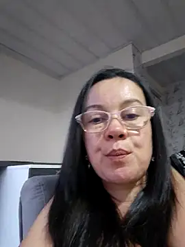 Snapshot of Sonialorens_ chatting on June 14, 2026, 11:07 pm Sonialorens online show from June 14, 2026, 11:07 pm