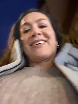 angelitasexy81 online show from November 25, 2025, 5:02 pm