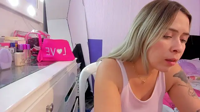 Byanca Winklar online show from February 15, 2025, 8:33 pm