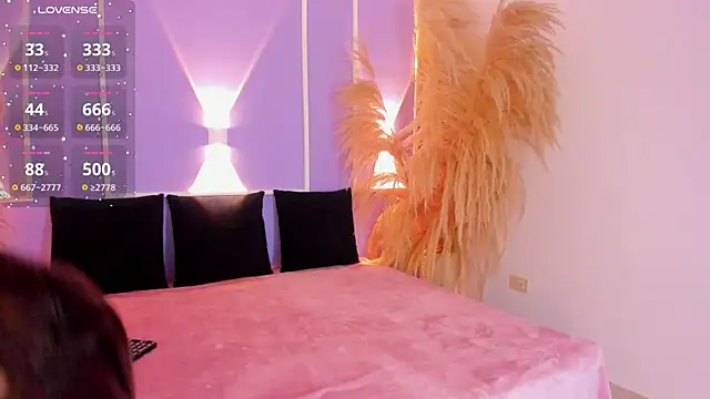 rikaking  online show from April 10, 2026, 8:35 pm