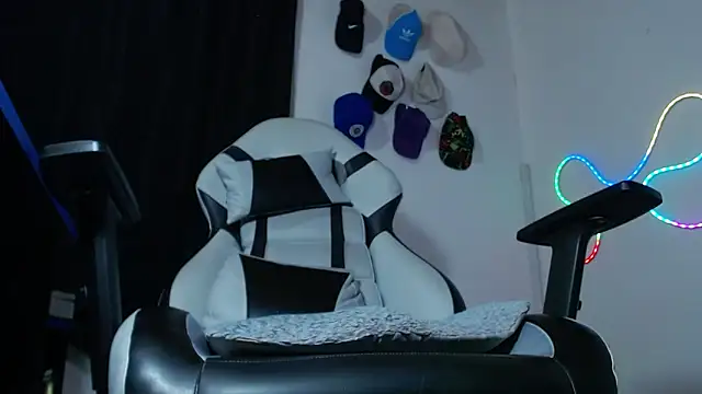 sebastian horny online show from November 27, 2025, 10:45 pm